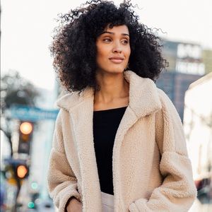 Meet your Posher, Larhonza